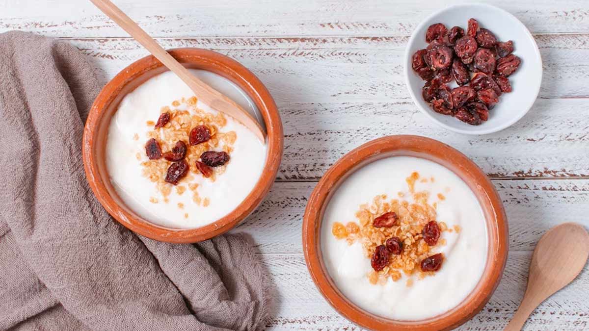 Raisin Yoghurt Can Do Wonders For Your Gut: Doctor Explains How It Aids Digestion